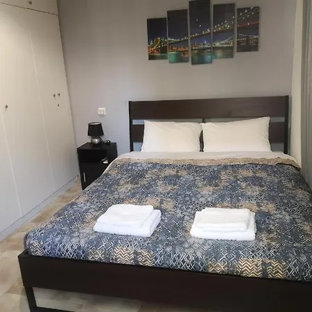 Hall House * Volos