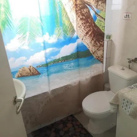Hall House ヴォロス